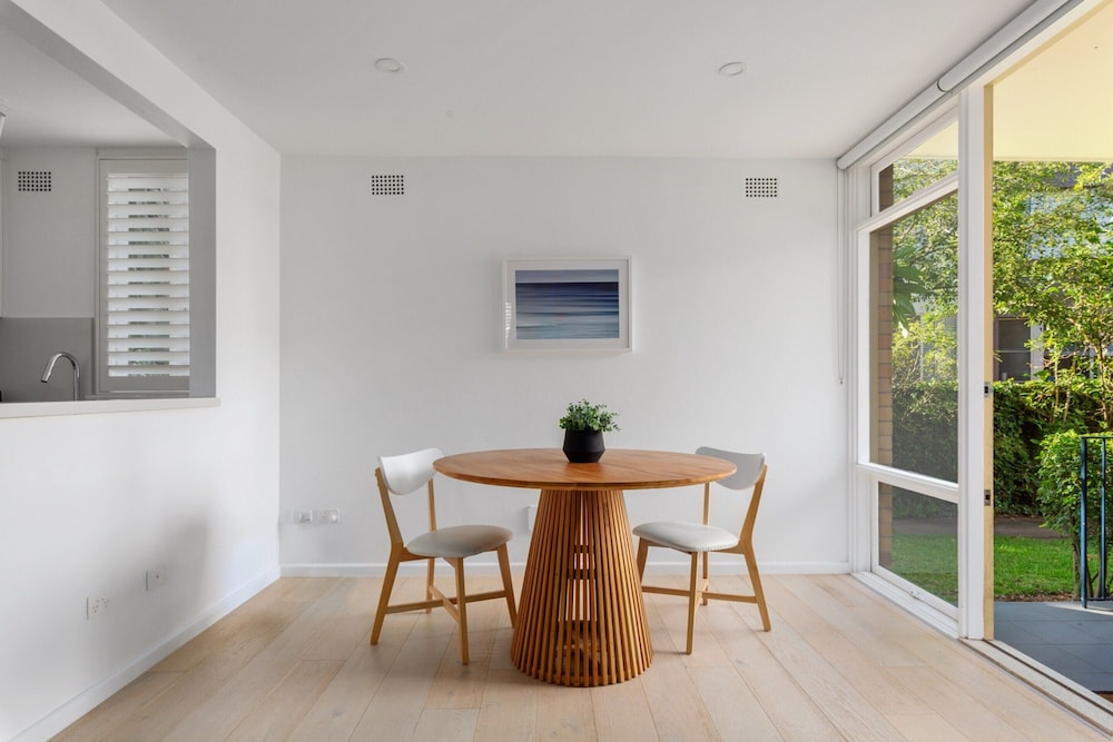 Chic 1-bed Apartment by Balmoral Beach
