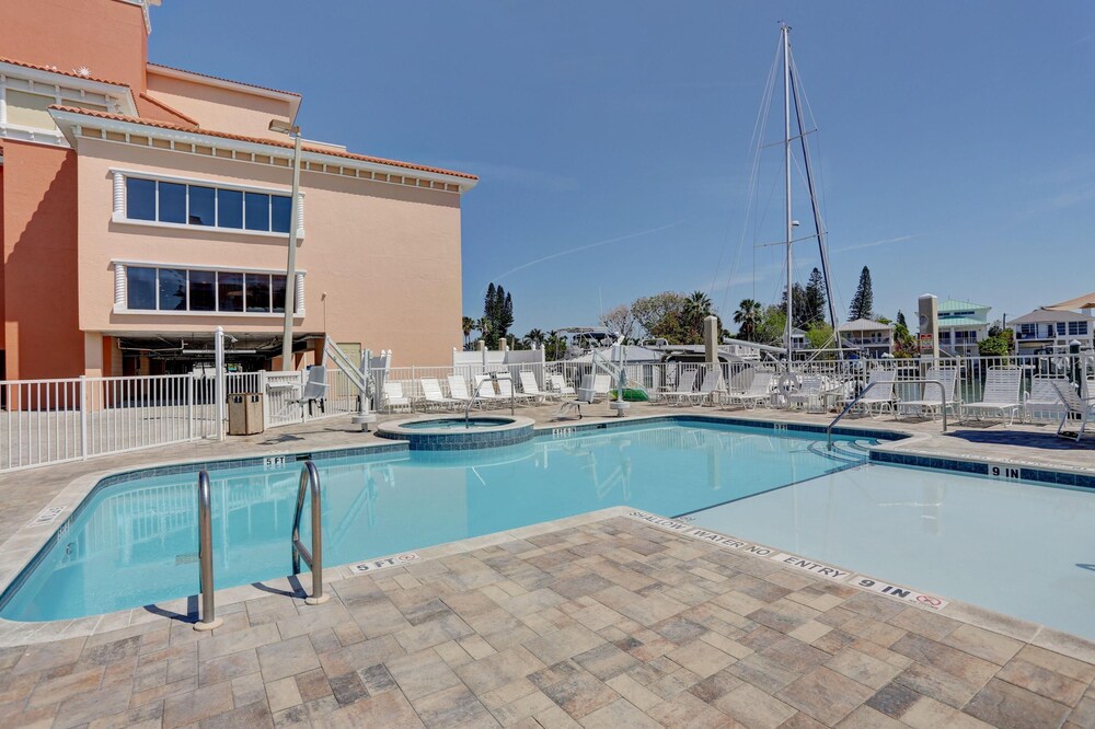 Madeira Bay Resort I 1504