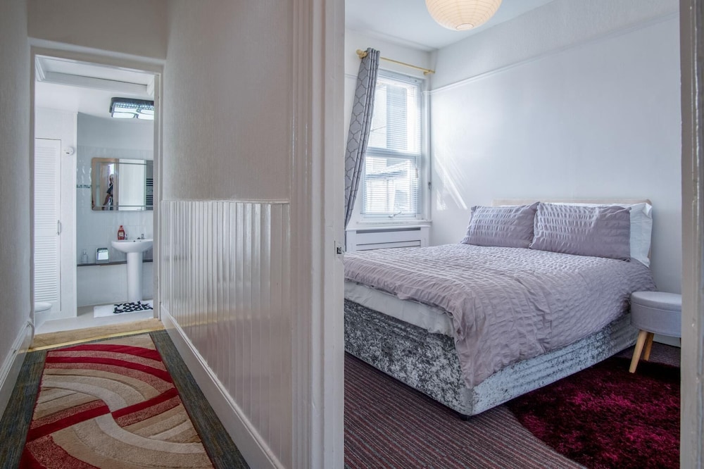 Skyfall - 2 Bedroom Apartment - Milford Haven