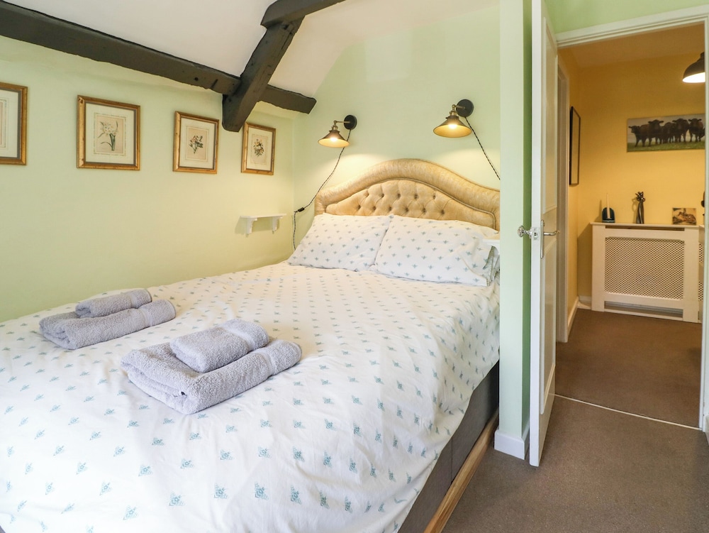 Coln Cottage