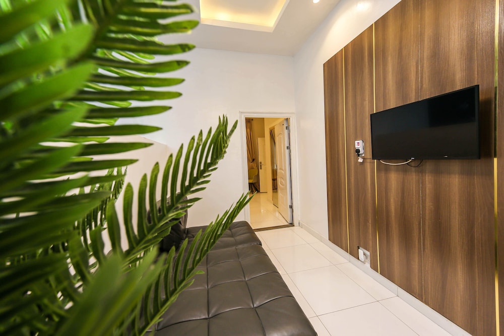 George Residence Osapa view 3