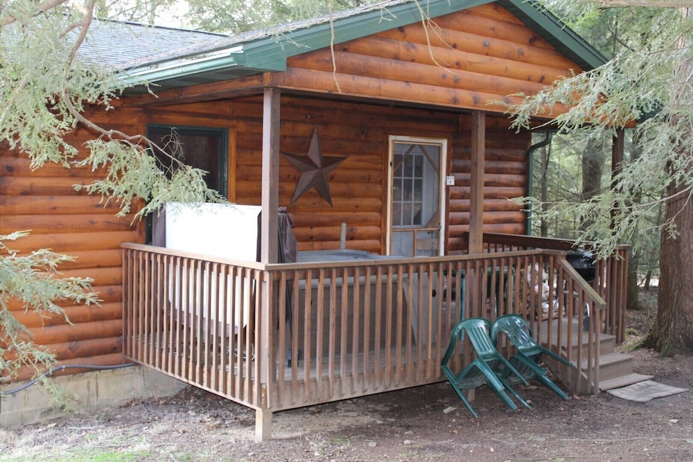 Hominy Ridge Cabins and Gift Shop