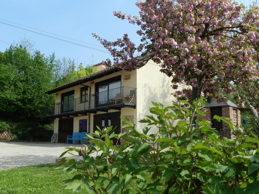 Cascina Caldera view 3