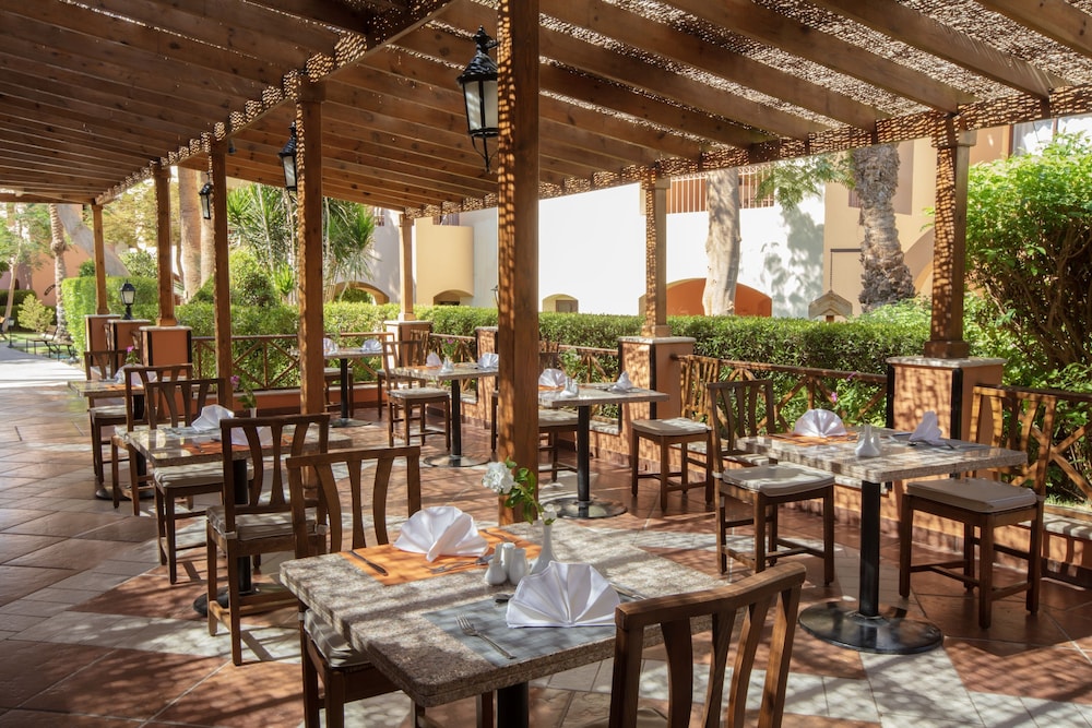 Makadi Bay Vacations - Jaz Makadi Saraya Resort - All inclusive - Property Image 9