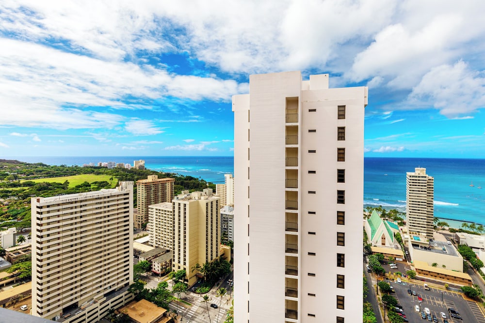High Floor Ocean View Condo (King Bed and Parking) hotel photo