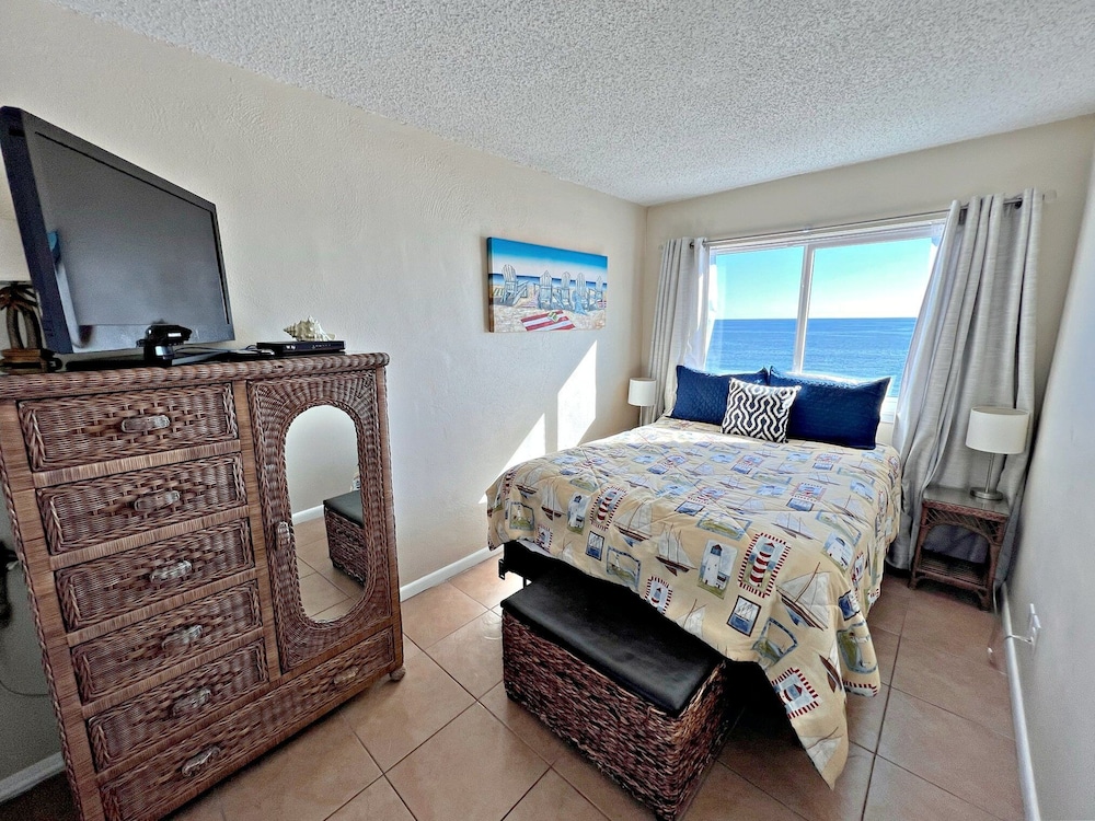 Island Shores