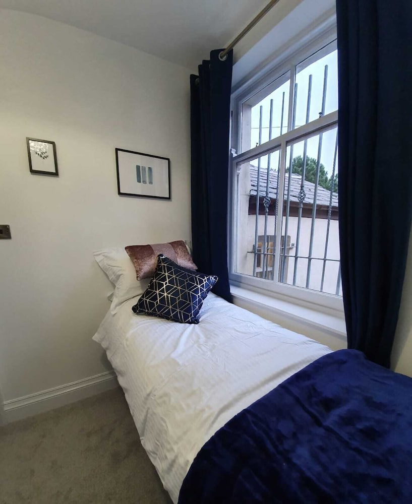 Highcliffe Holiday Apartments view 5