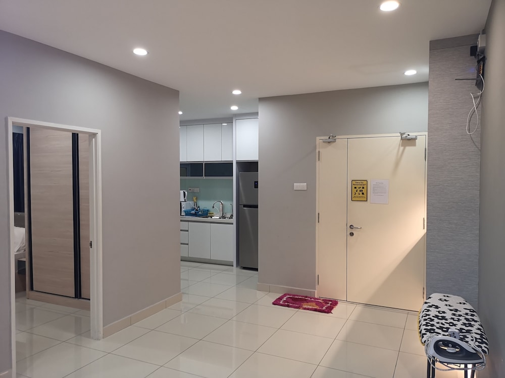 Mansion One 2 Bedroom Apartment photo 2