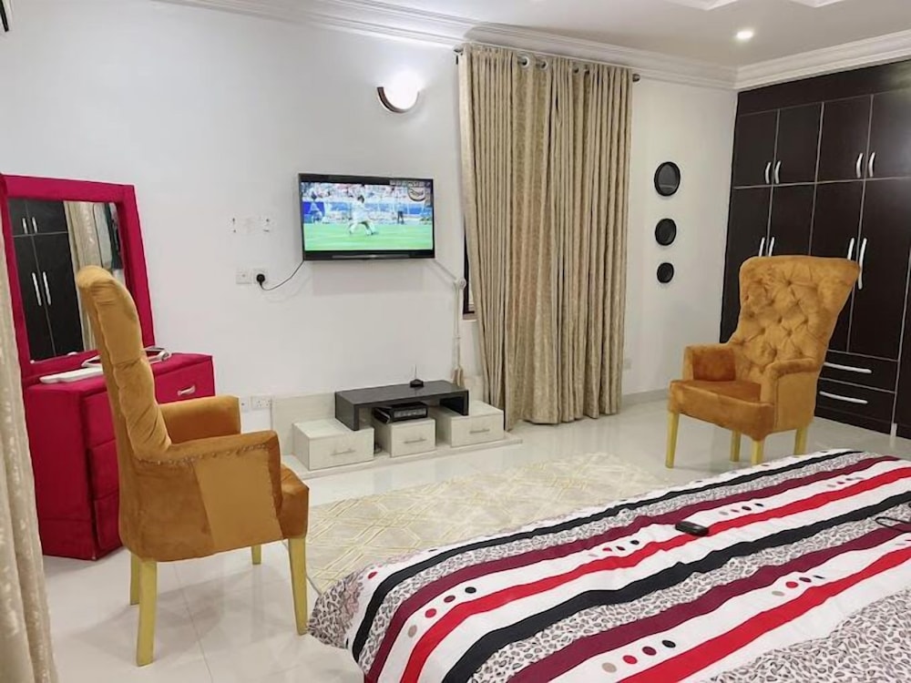 May Shorlet Suites