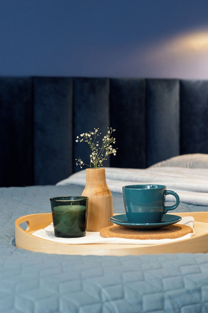 Gold - by Kairos Apartments