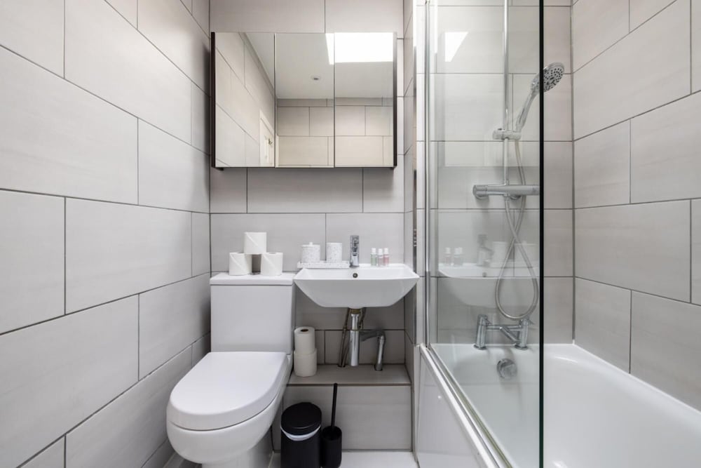 The London Crib - Relaxing 1bdr Flat With Terrace