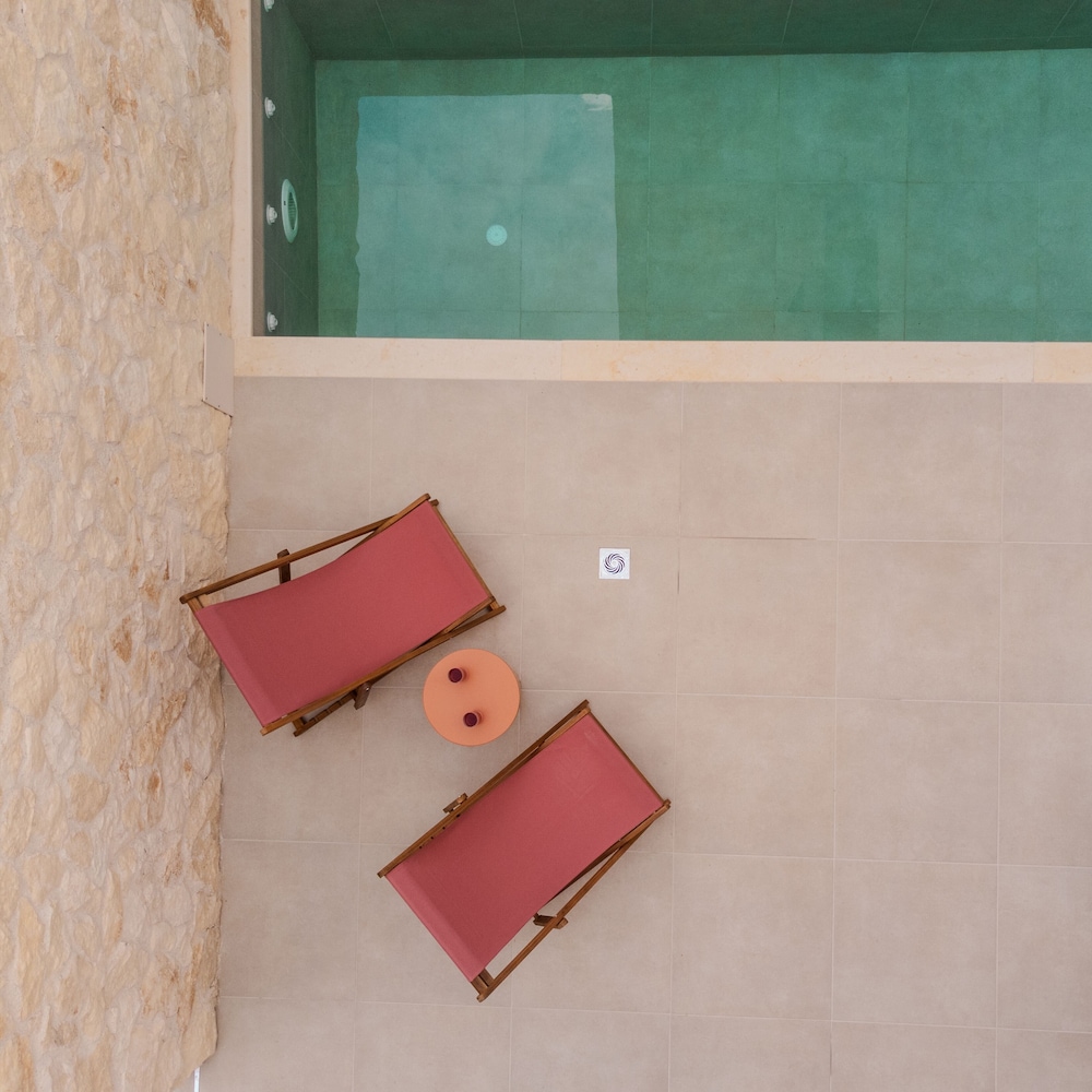 Sugarwhite Suites photo 3