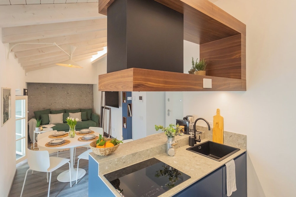 Muralto's Nest by Rent all Como