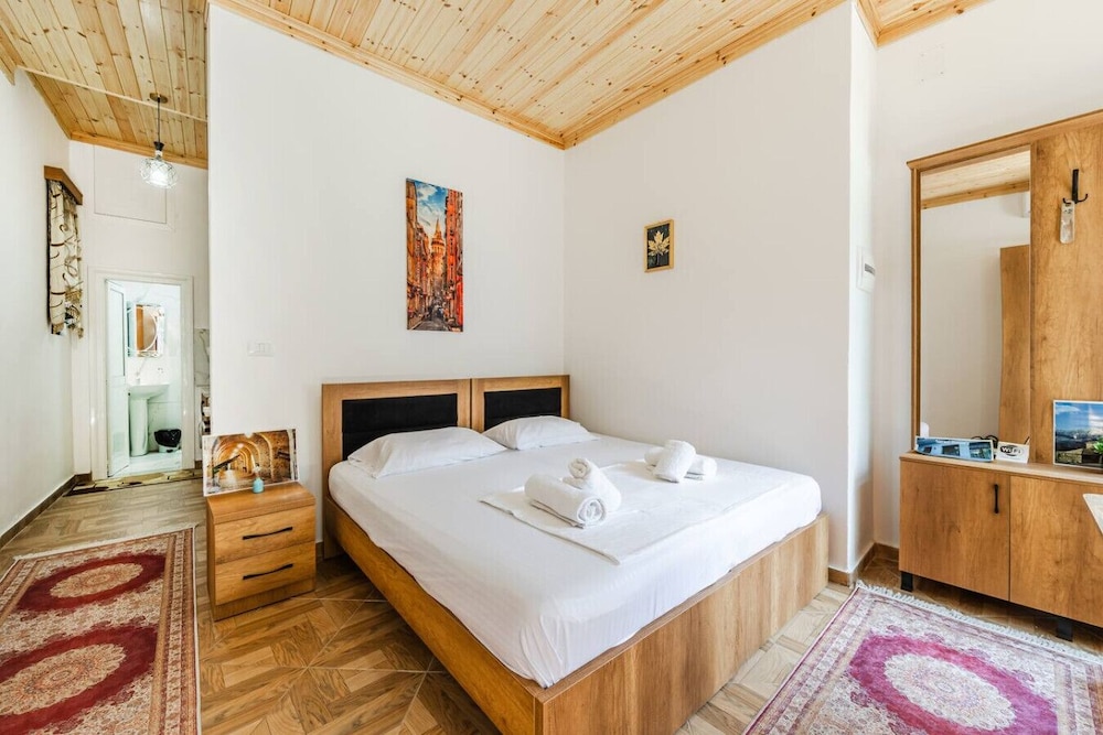 Saraci Rooms 2 in Gjirokast r