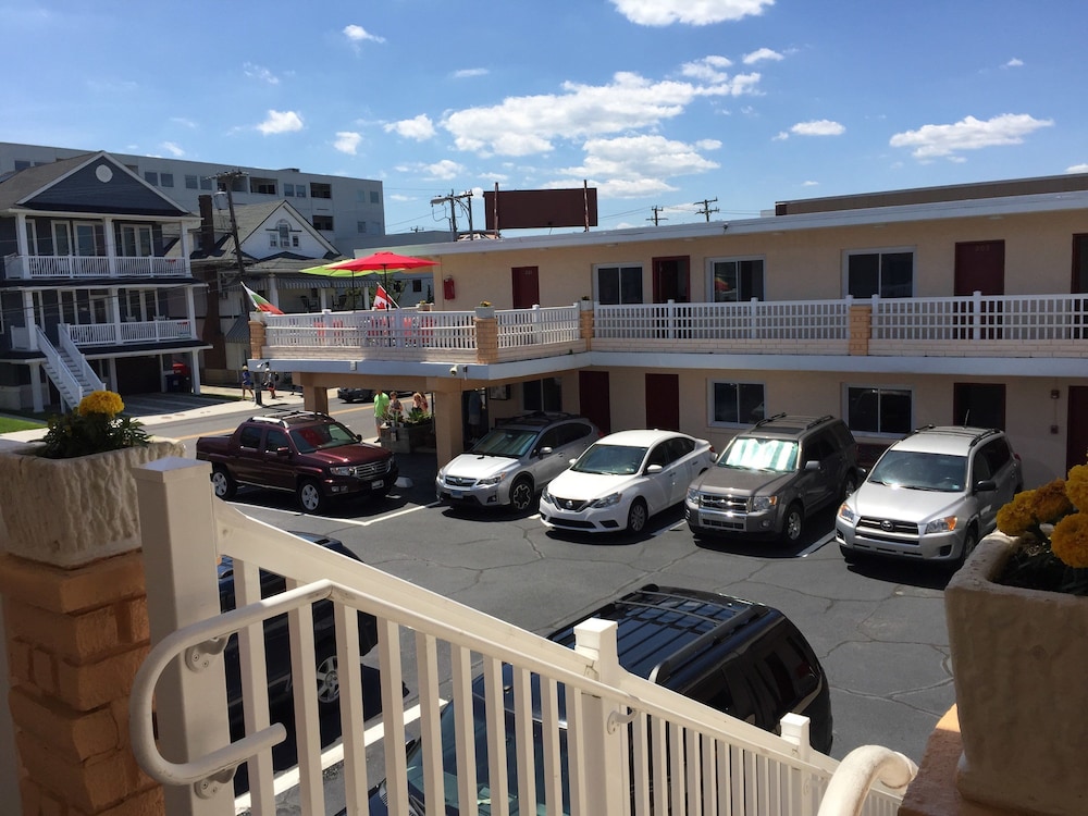 The Coral Sands Motel