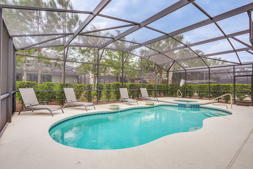 10 Mi to Wdw: Family Home w/ Game Room & Pool!