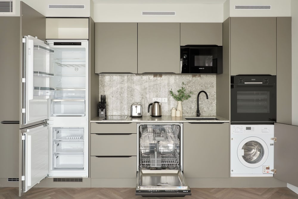 Commercial Road Serviced Apartments - London City East