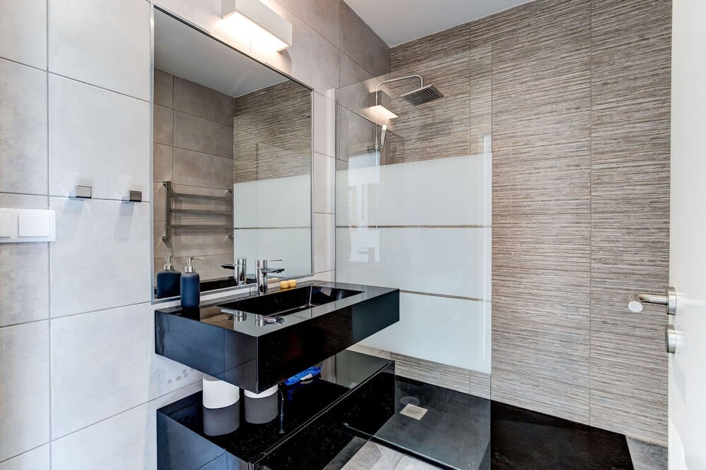 Casa Blanca Magnificent 4 Bedroom Villa With MOD