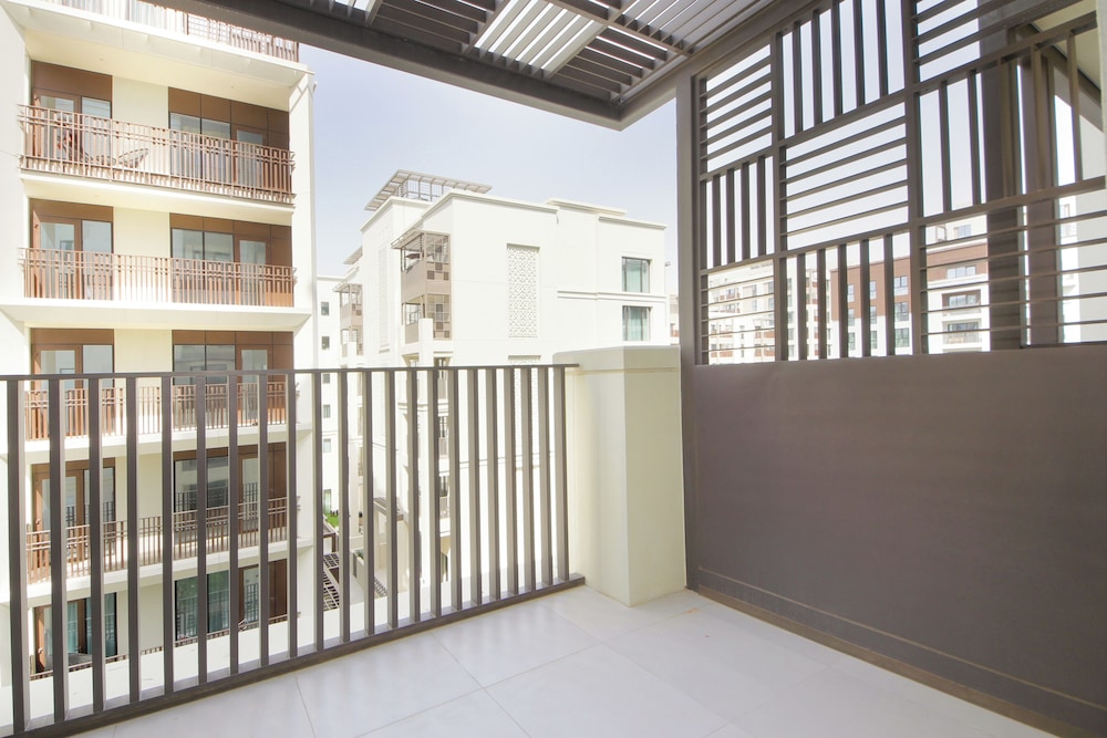 Breeze Residence-Brand New Furnished 2BR