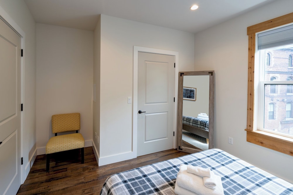 Charming Nashville at the 1865 view 3