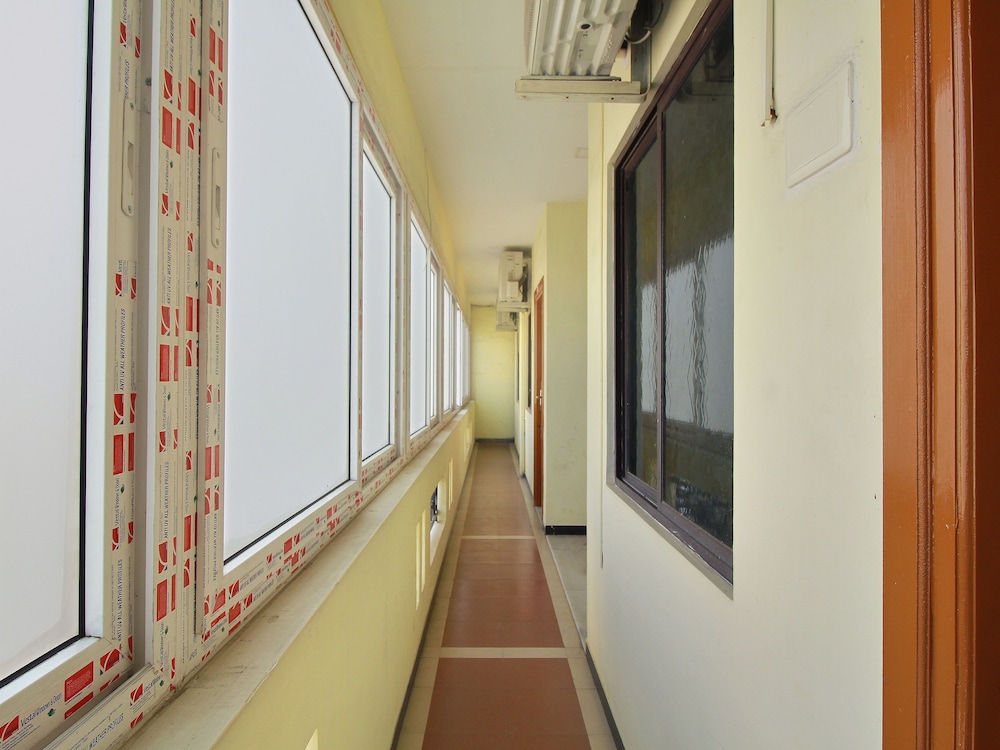 OYO 11333 MS Grand Inn