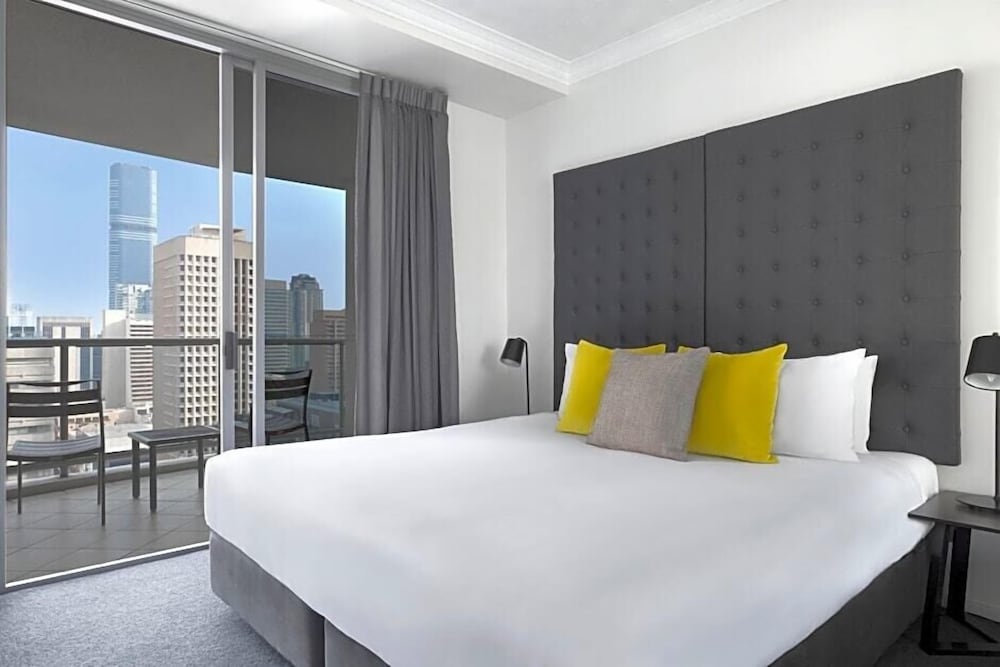 CLLIX Brisbane Central Apartments