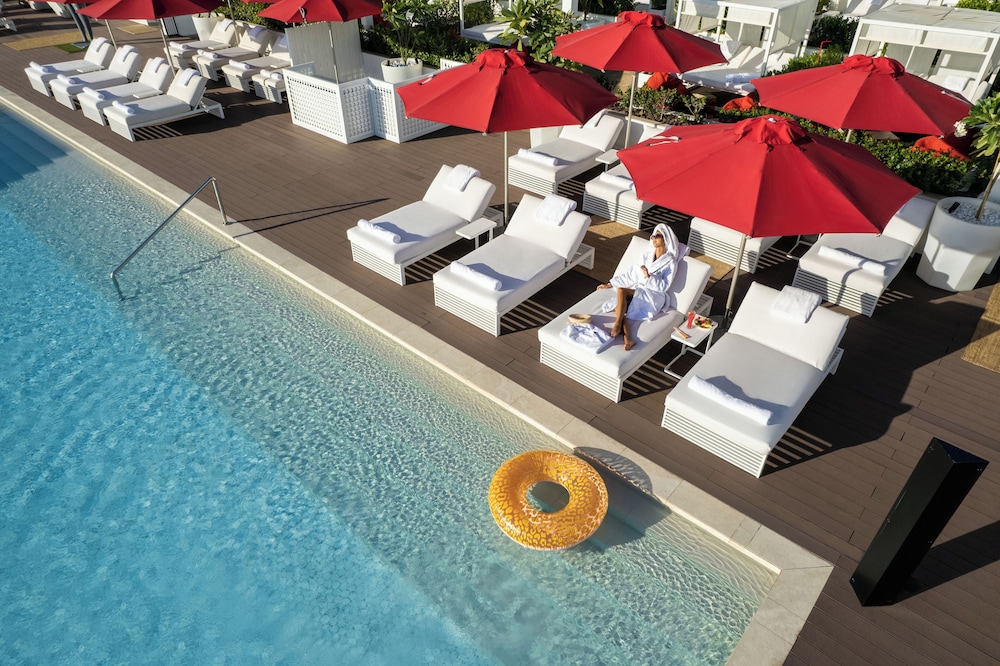 Th8 Palm Dubai Beach Resort, Vignette Collection by IHG
