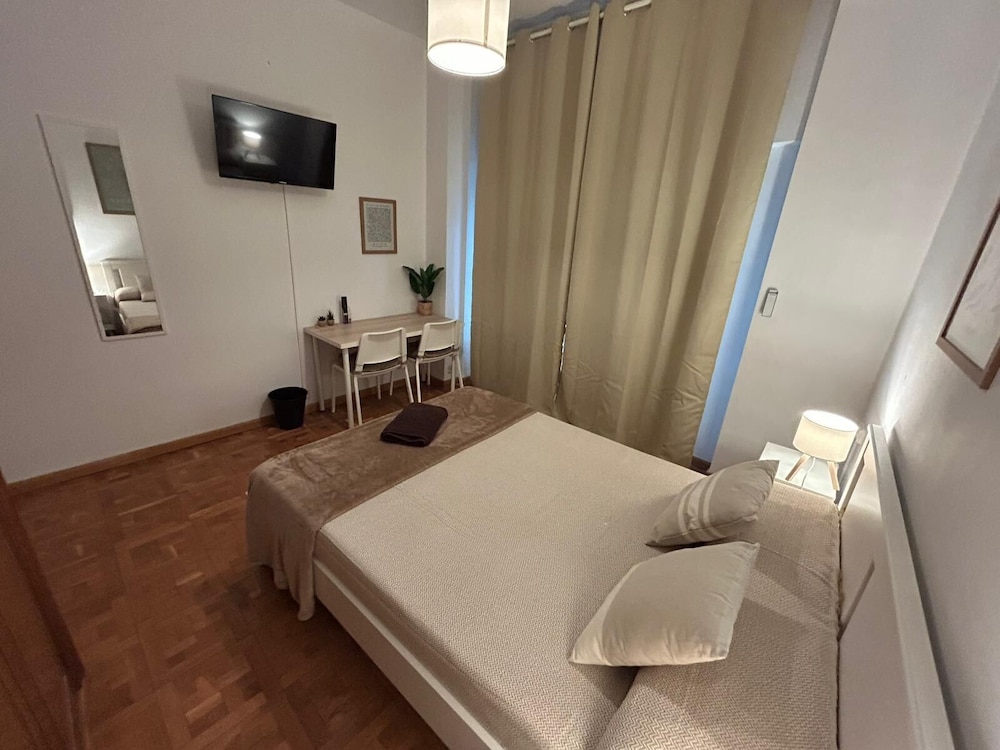 Rooms Rey junto a Plaza España