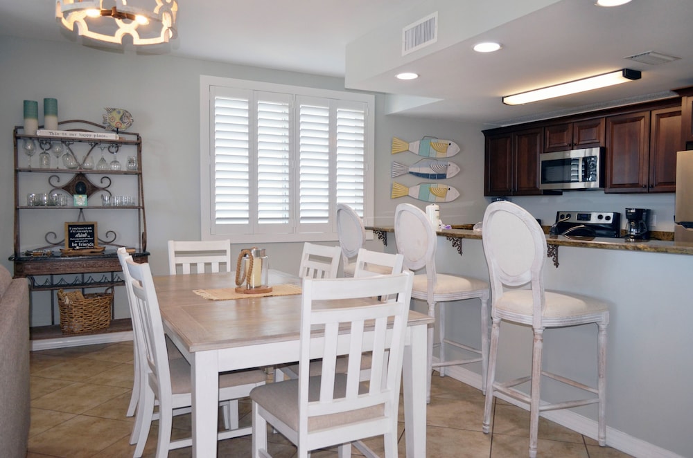 Emerald Key by Southern Vacation Rentals