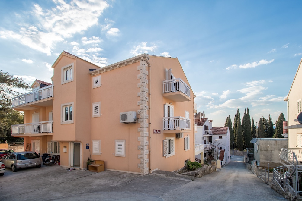 Villa Voinic 3