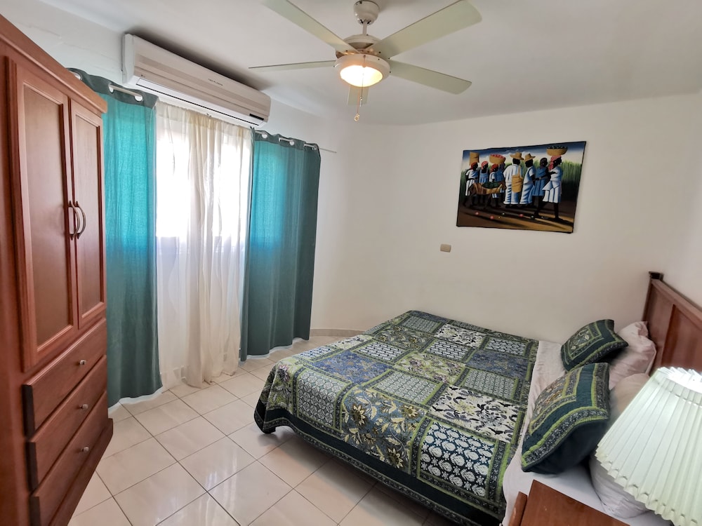 Los Corales Tropical Beach Resort & SPA