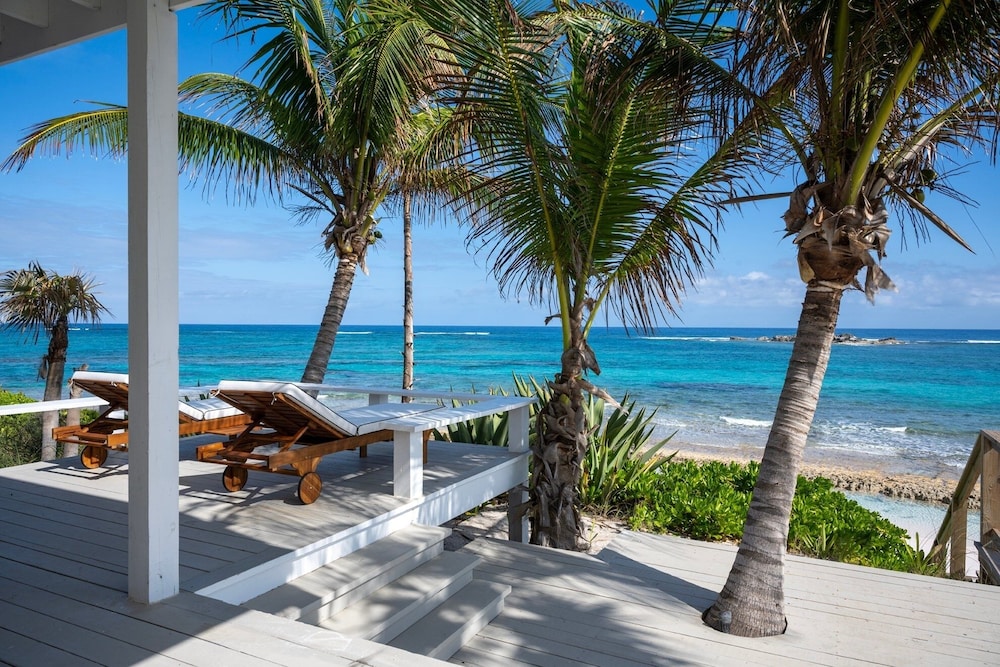 Veselka - Remodeled Home On Double Bay Beach 3 Bedroom Home