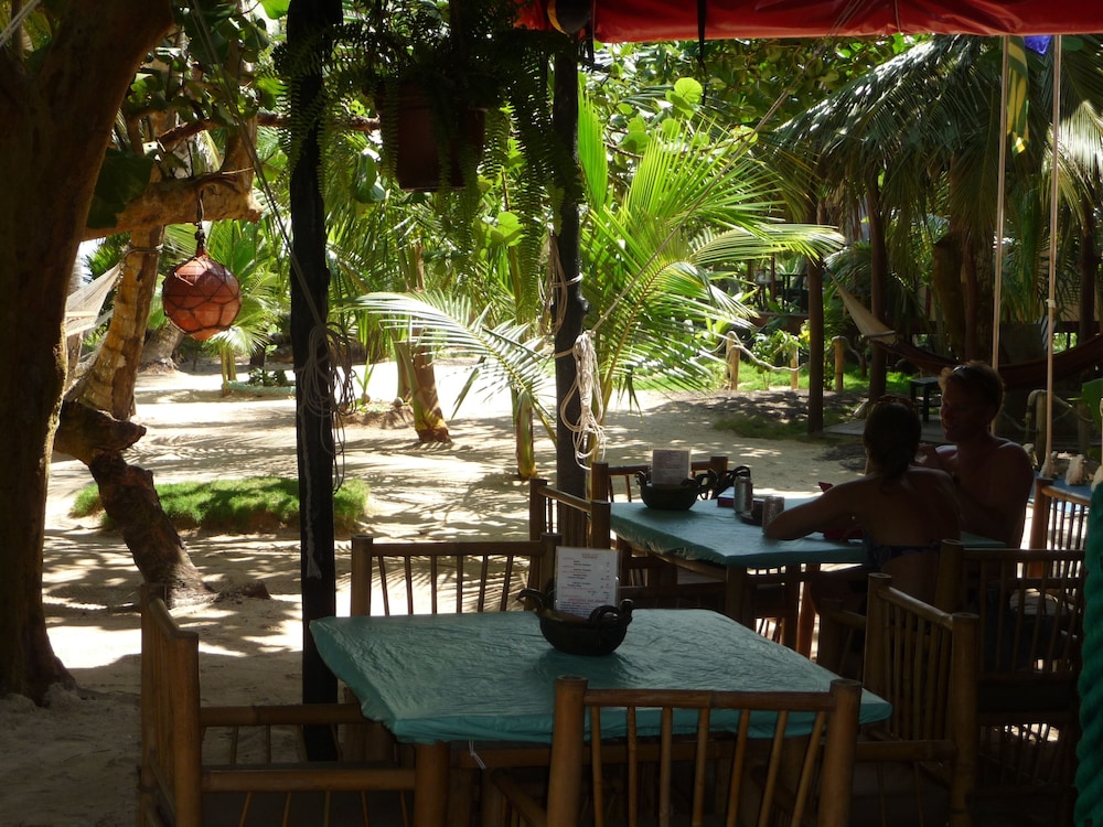 Little Corn Beach and Bungalow - Photo 12