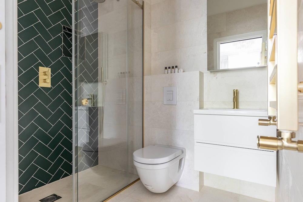 Westbourne Park Road Xviii by Onefinestay
