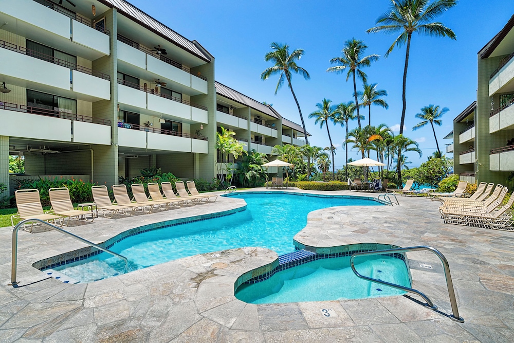 White Sands Village 214 Modern Condo for 4 w/ Enviable Ocean Views!