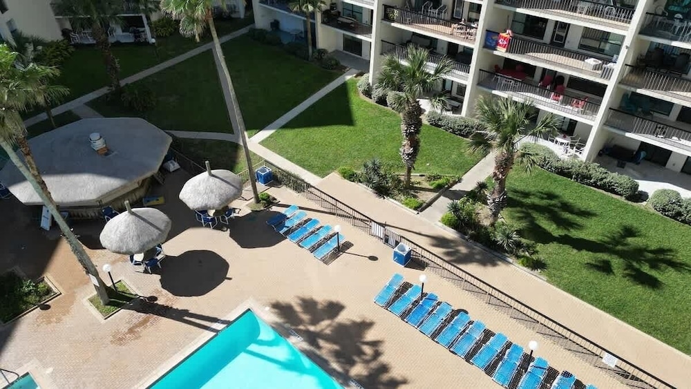 Saida Beachfront Luxe Condo Two Heated Pools 2 Bedroom Condo