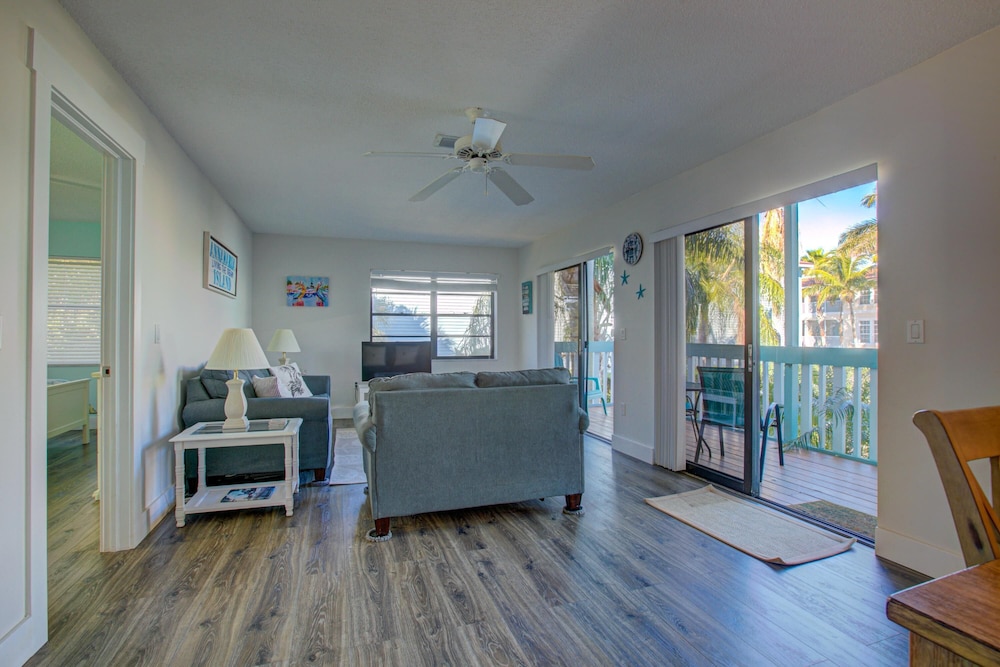 Anna Maria Island Beach Palms 7A