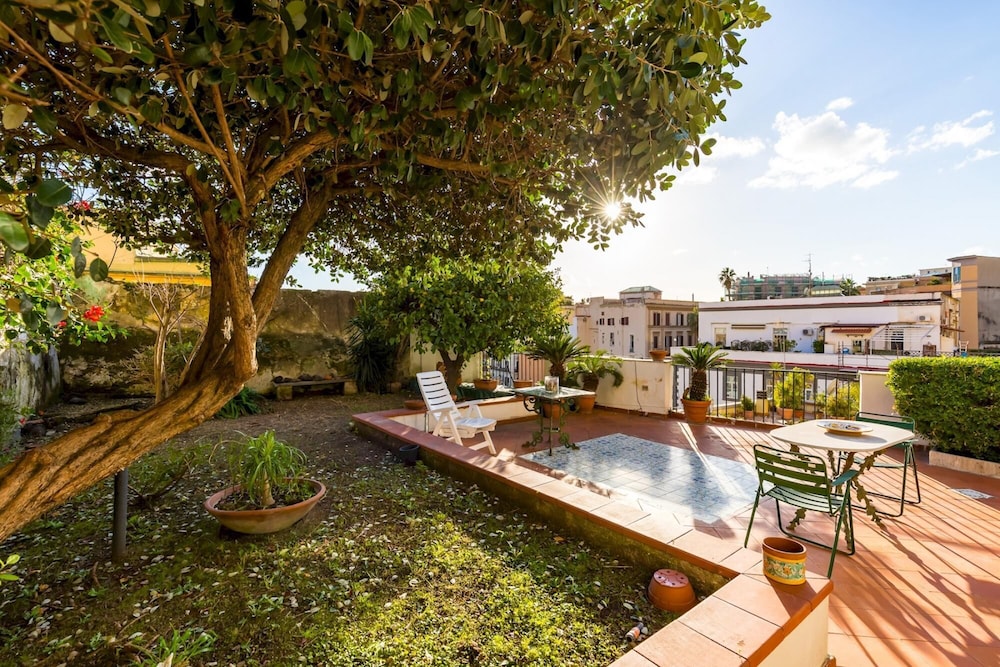 Villa Paola - Hidden Panoramic Garden and Terraces