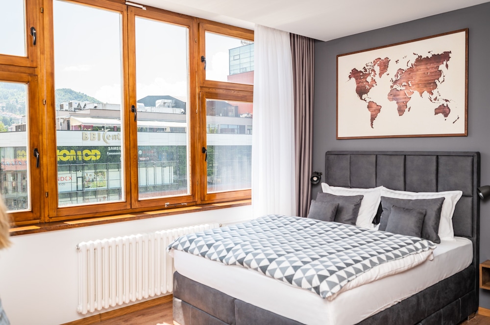Modern and Bright Studio - Main Street