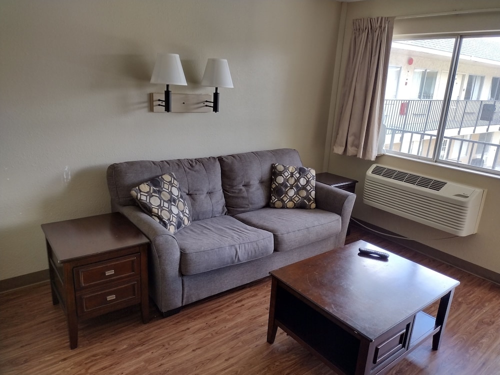 Fairbridge Inn & Suites Richmond Hill