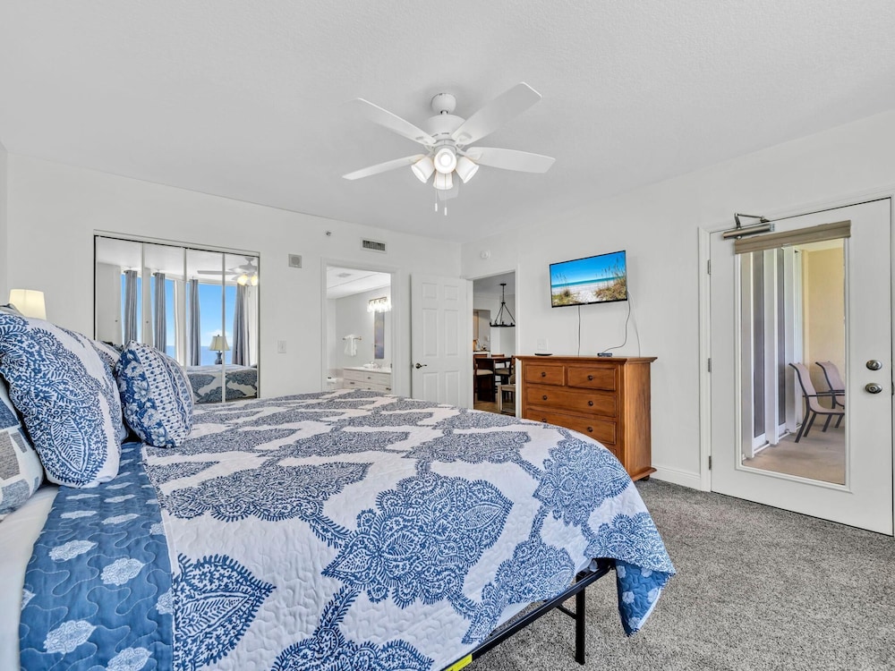 Emerald Beach 2336