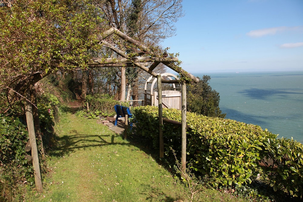Lynton Vacations - The Penthouse Lynmouth Bay - Property Image 5