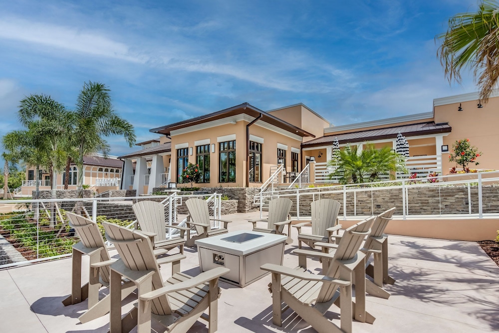 Spectacular 7BR Home w Pool & Arcade Near Disney