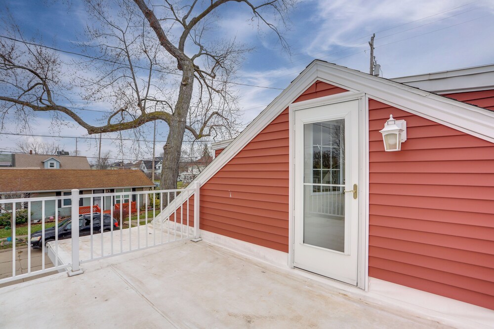 1 Block to Beach: Home w/ Hot Tub in Port Clinton!
