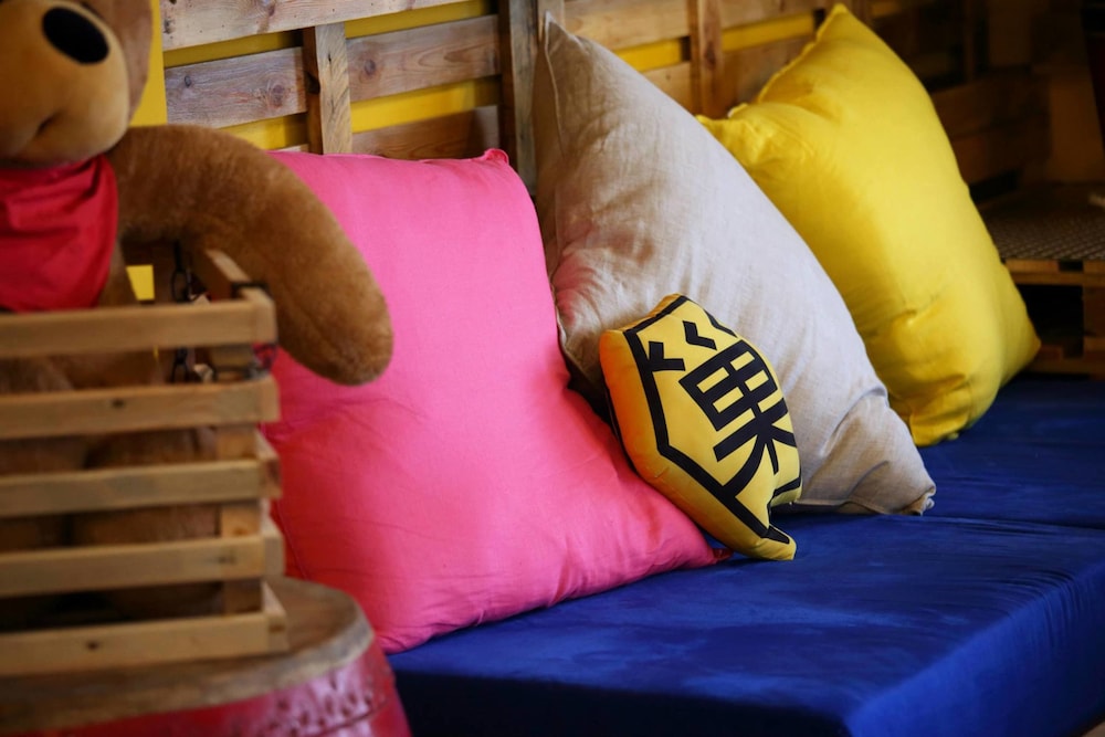 Hive Backpackers