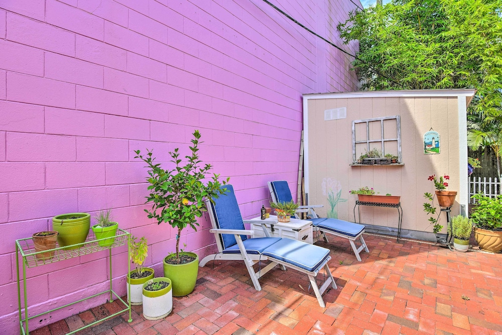 Sarasota Home in Historic District w/ Patio!