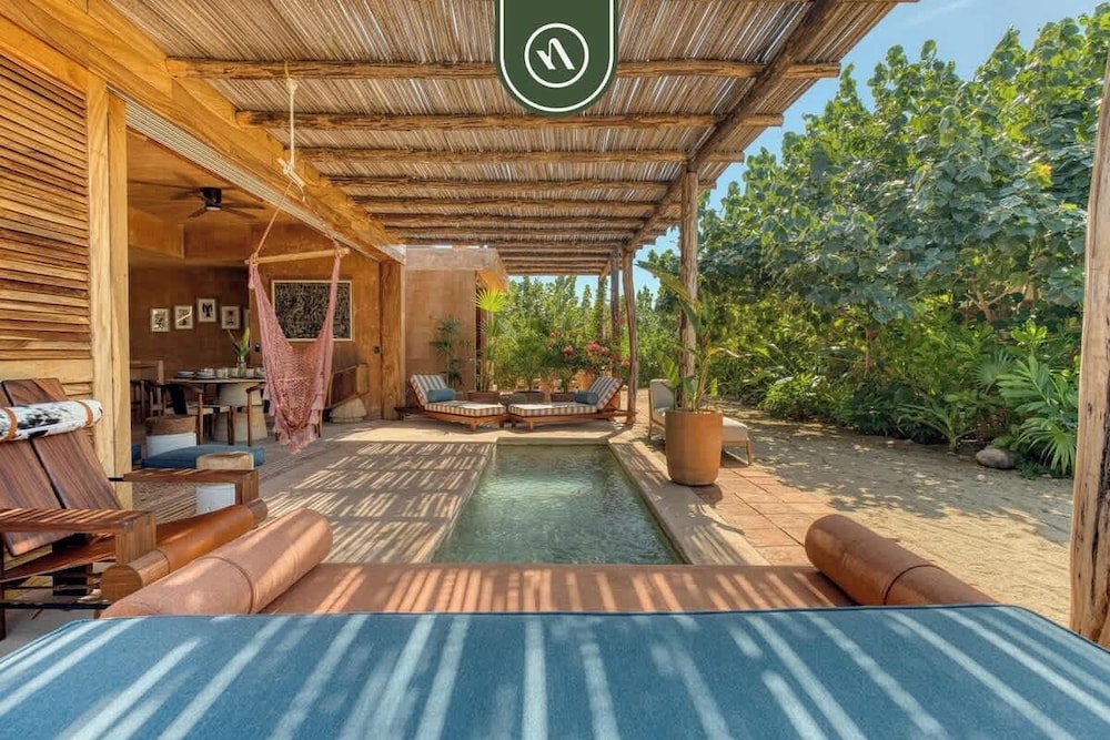Stunning Two-bedroom Ocean View House - Mazul