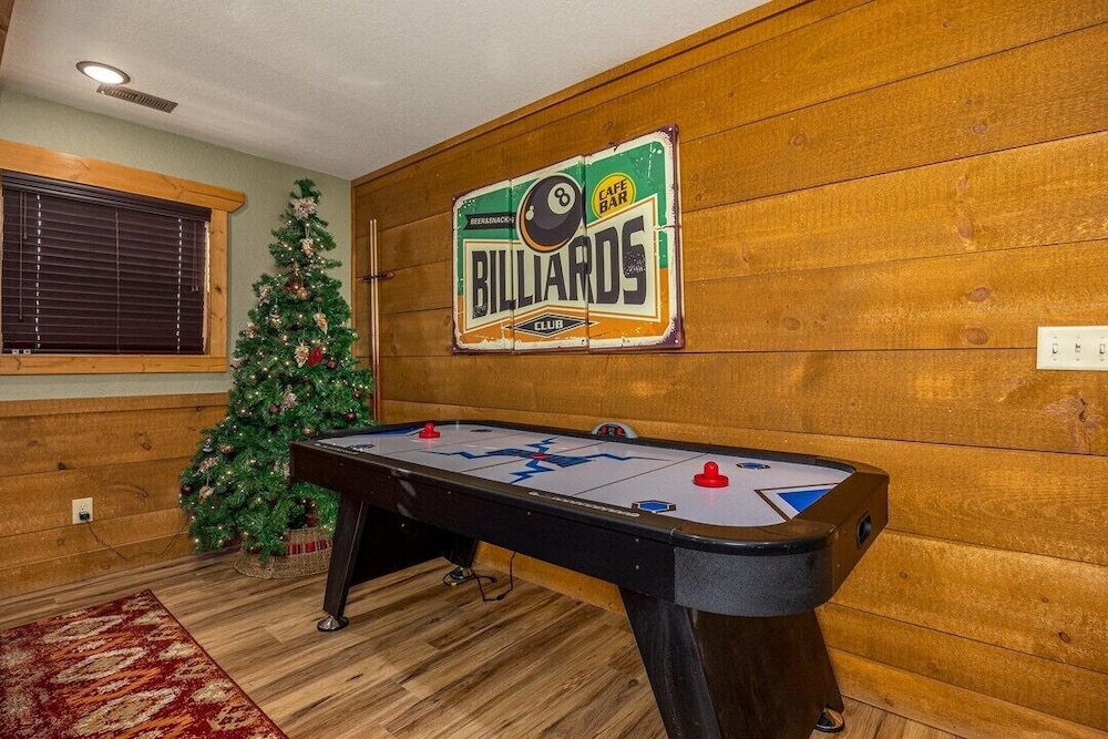 Luna Bear Lodge