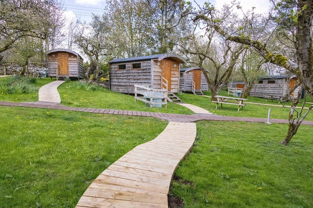 Orchard Hideaways