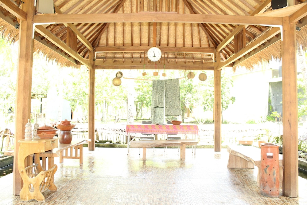 Gondang Beach Hotel